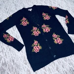 MUDD Floral Knit Cardigan W/Buttons.  (MED)
Black & Pink!